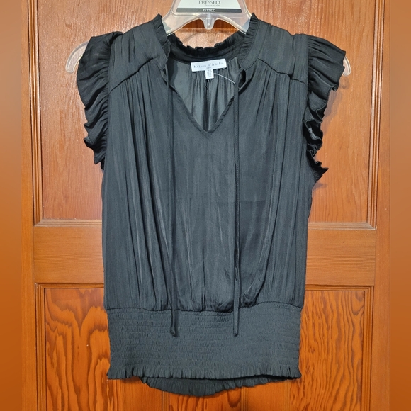 Sold Free Add on Cute little black top - Picture 2 of 4